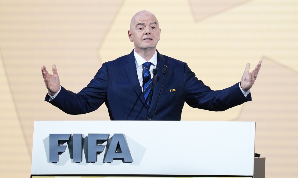 他强调运动 他强调运动