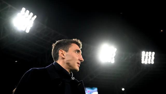 旅有些灰暗, 中首发出场, 战意大利德