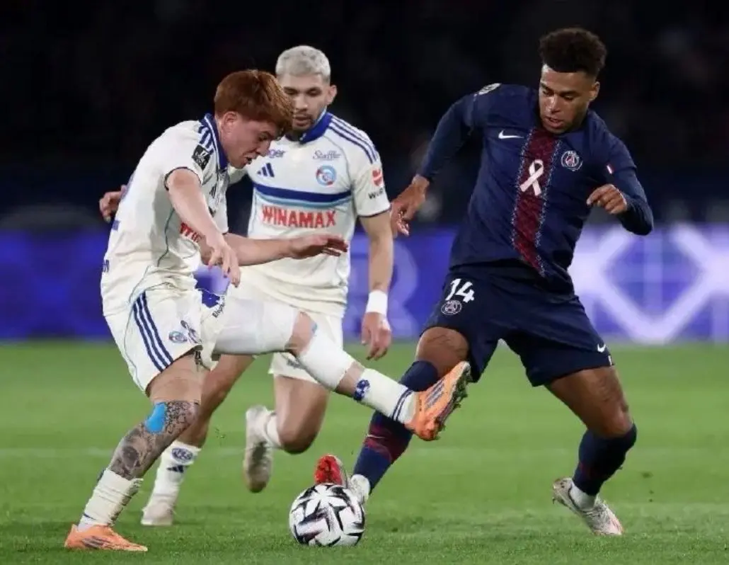 落后, 拿到点球, 传球失误 落后, 拿到点球, 传球失误