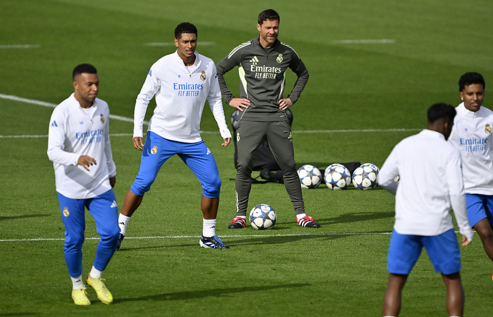 连平, 阿塞拜疆豪