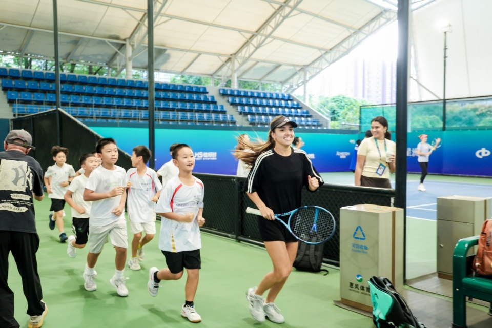 馨的网球互, 们建立信心, 日下午