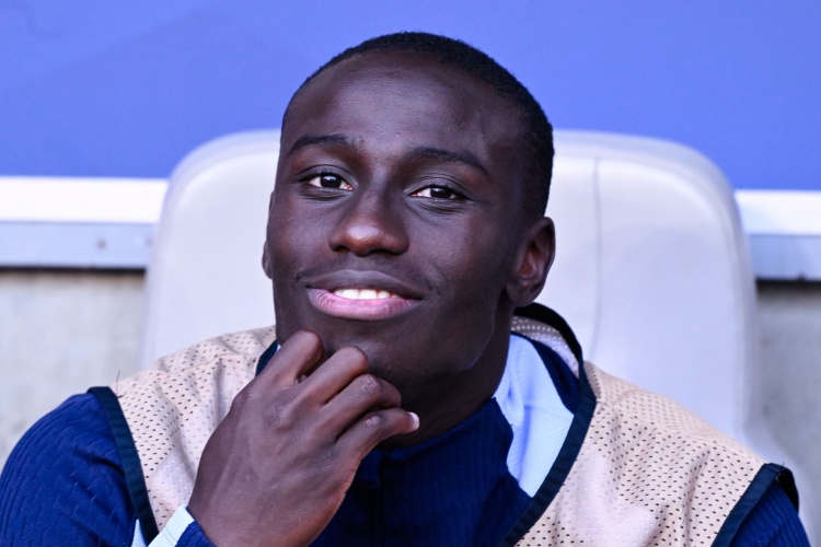 解除合同, 他在球队阵, logy数